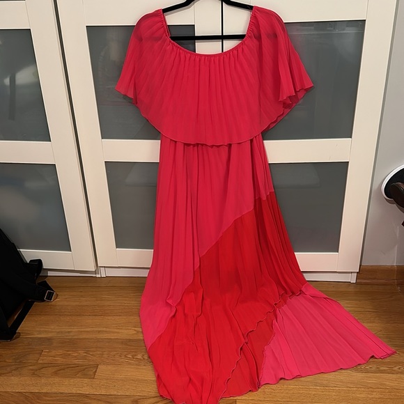 IyMoo Womens red & pink Chiffon Sundress Off Shoulder Pleated Boho Maxi Dress - Picture 4 of 9